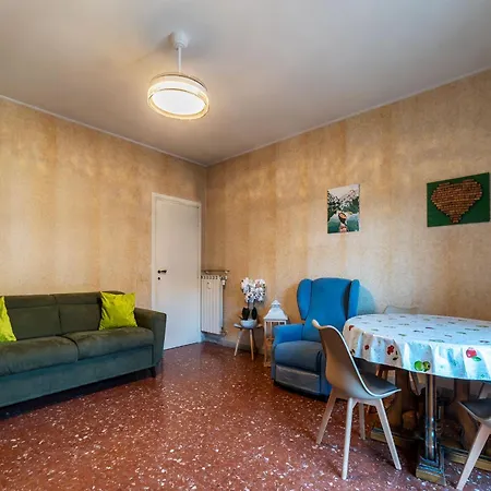 Guesthost - La Rosa Di Trastevere Apartment *