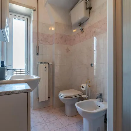 Apartment Guesthost - La Rosa Di Trastevere *