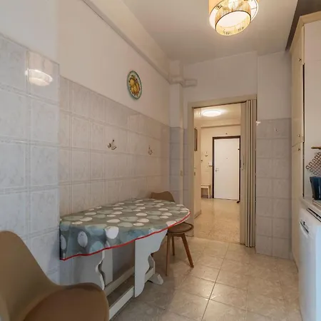 Apartment Guesthost - La Rosa Di Trastevere Rom